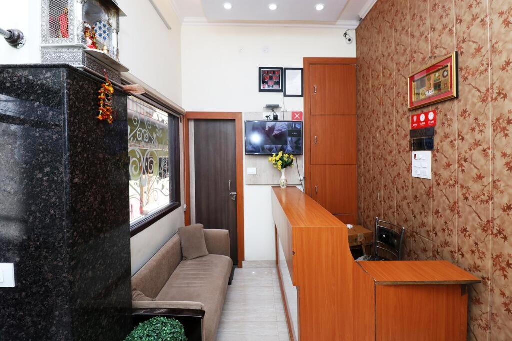 Hotel Blue Star バラナシ エクステリア 写真