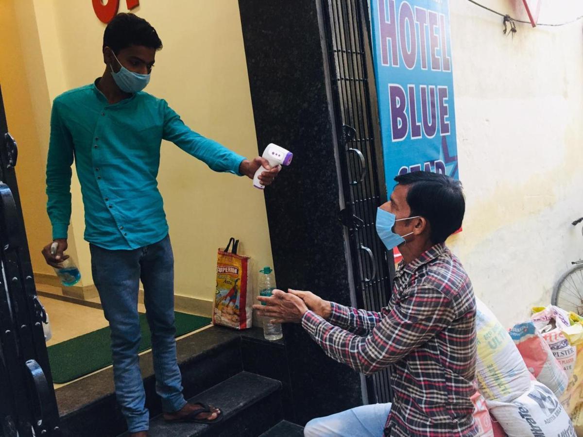 Hotel Blue Star バラナシ エクステリア 写真