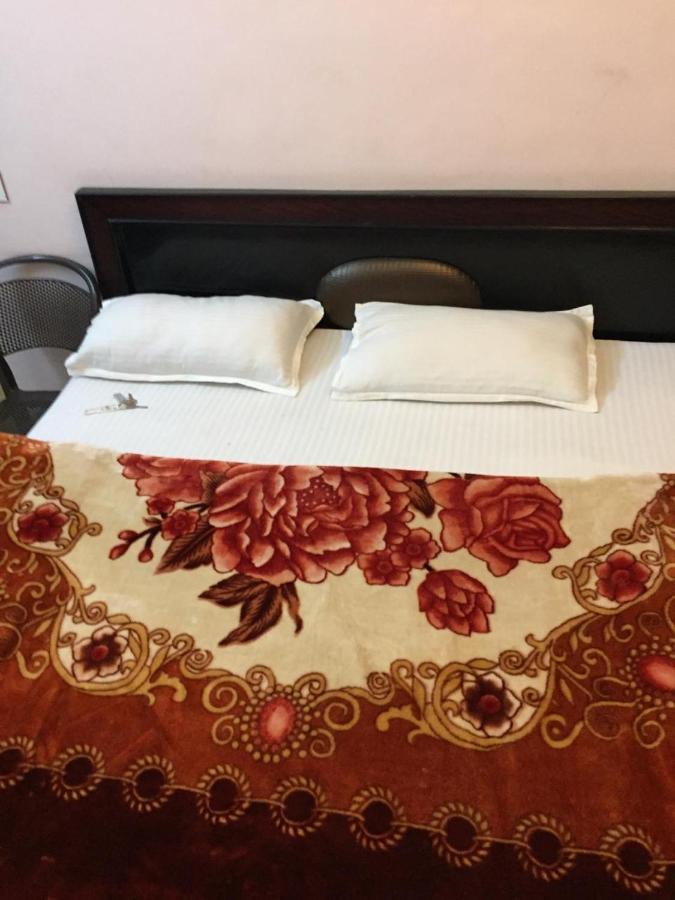 Hotel Blue Star バラナシ エクステリア 写真